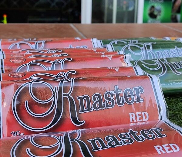 knaster red